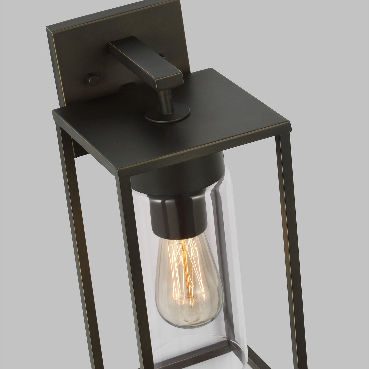 Visual Comfort Studio Canada - 8631101-71 - One Light Outdoor Wall Lantern - Vado - Antique Bronze