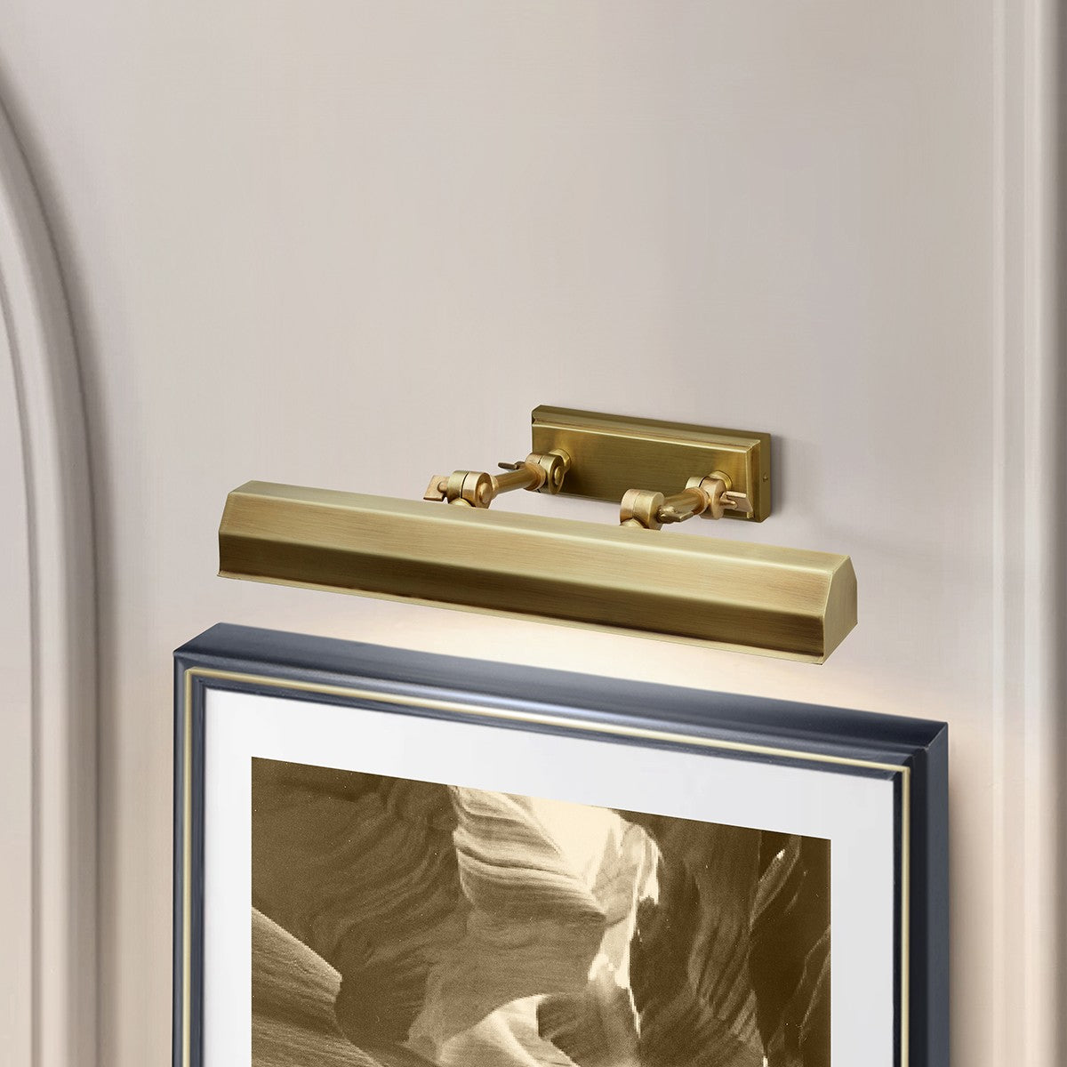 Lucas + McKearn - Chawton Picture Light - CHAWTONPLM-AB - Canada Light Shop