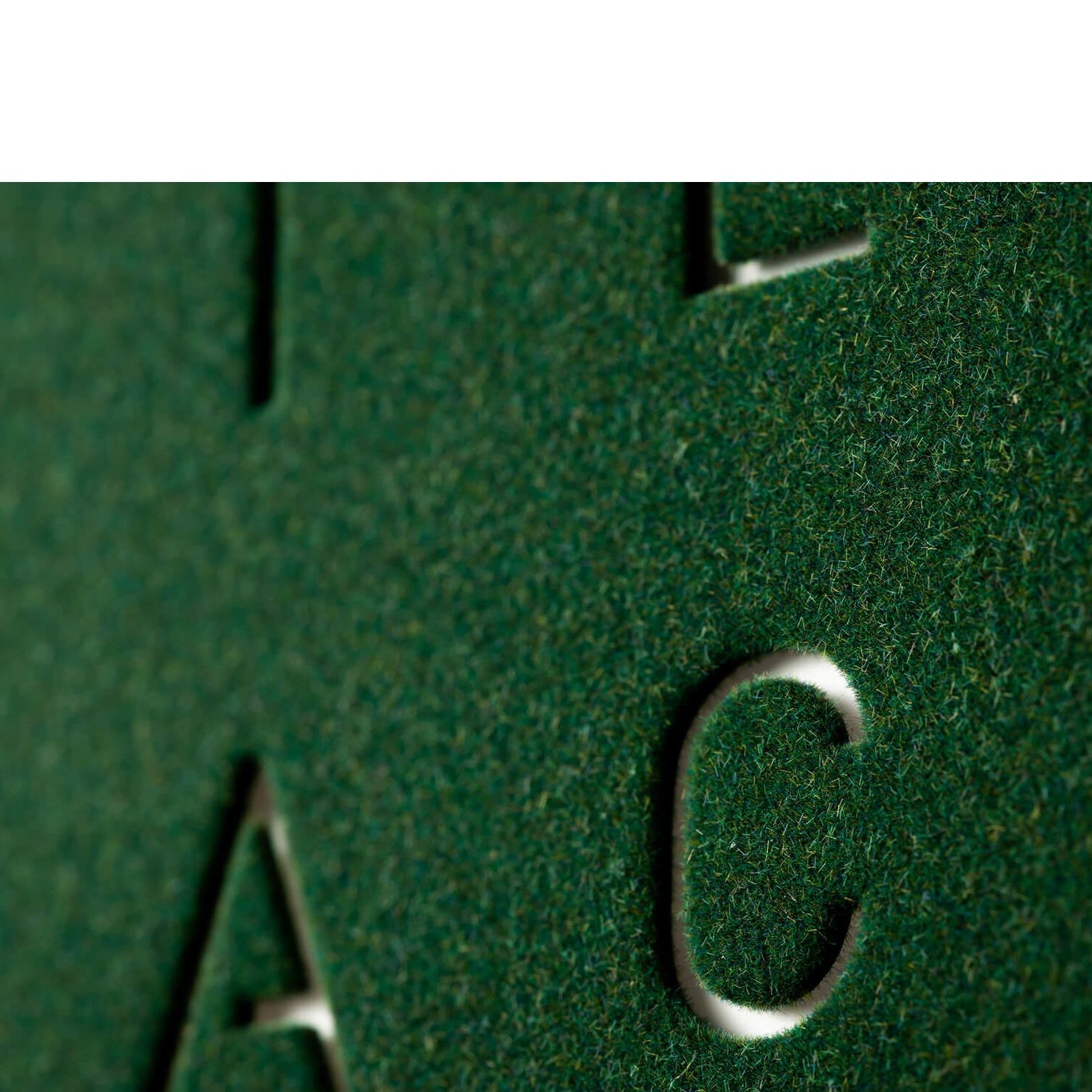 QLOCKTWO QT4RGVC QLOCKTWO EARTH 45 Green Velvet
