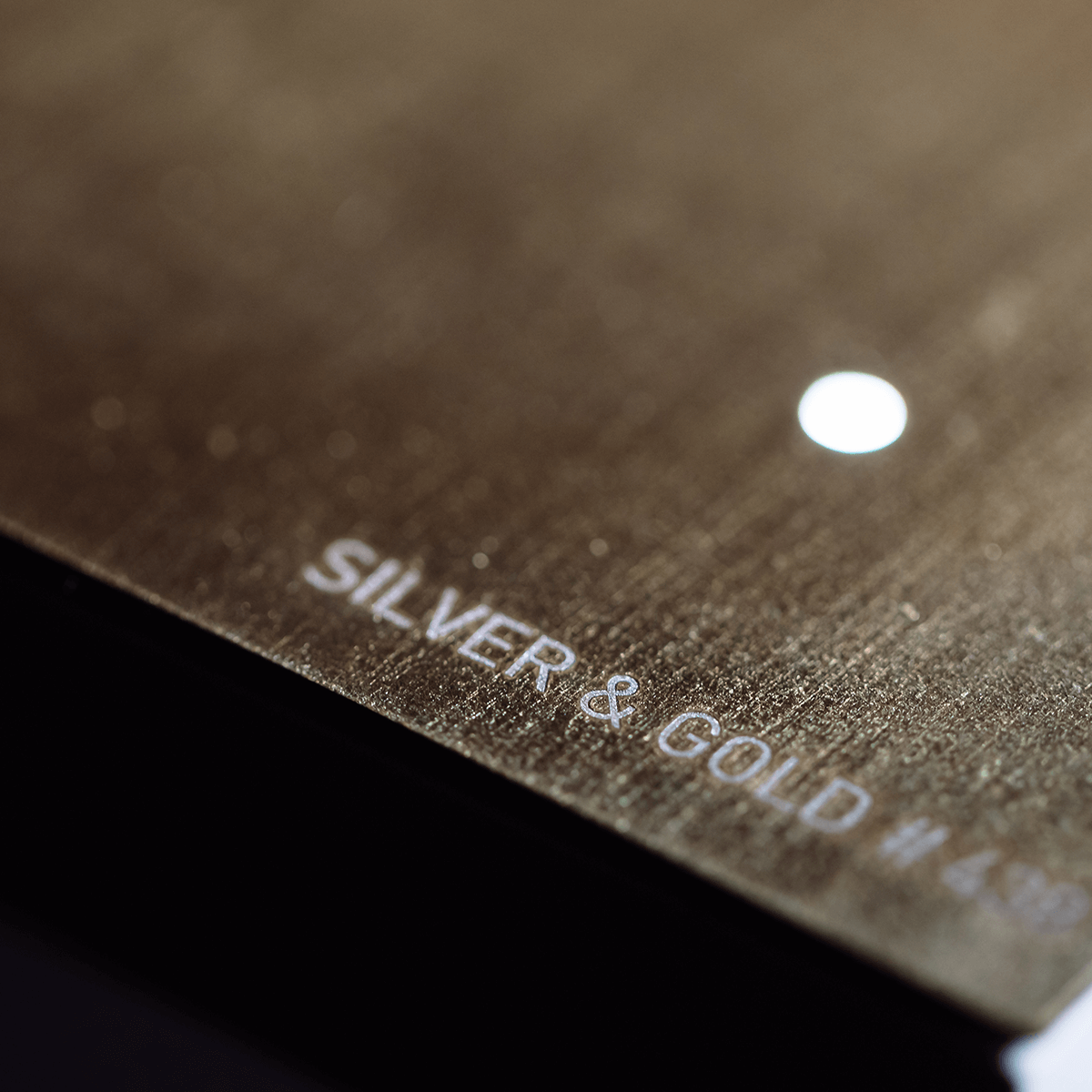 QLOCKTWO QT4SG QLOCKTWO EARTH 45 Creator's Edition Silver & Gold