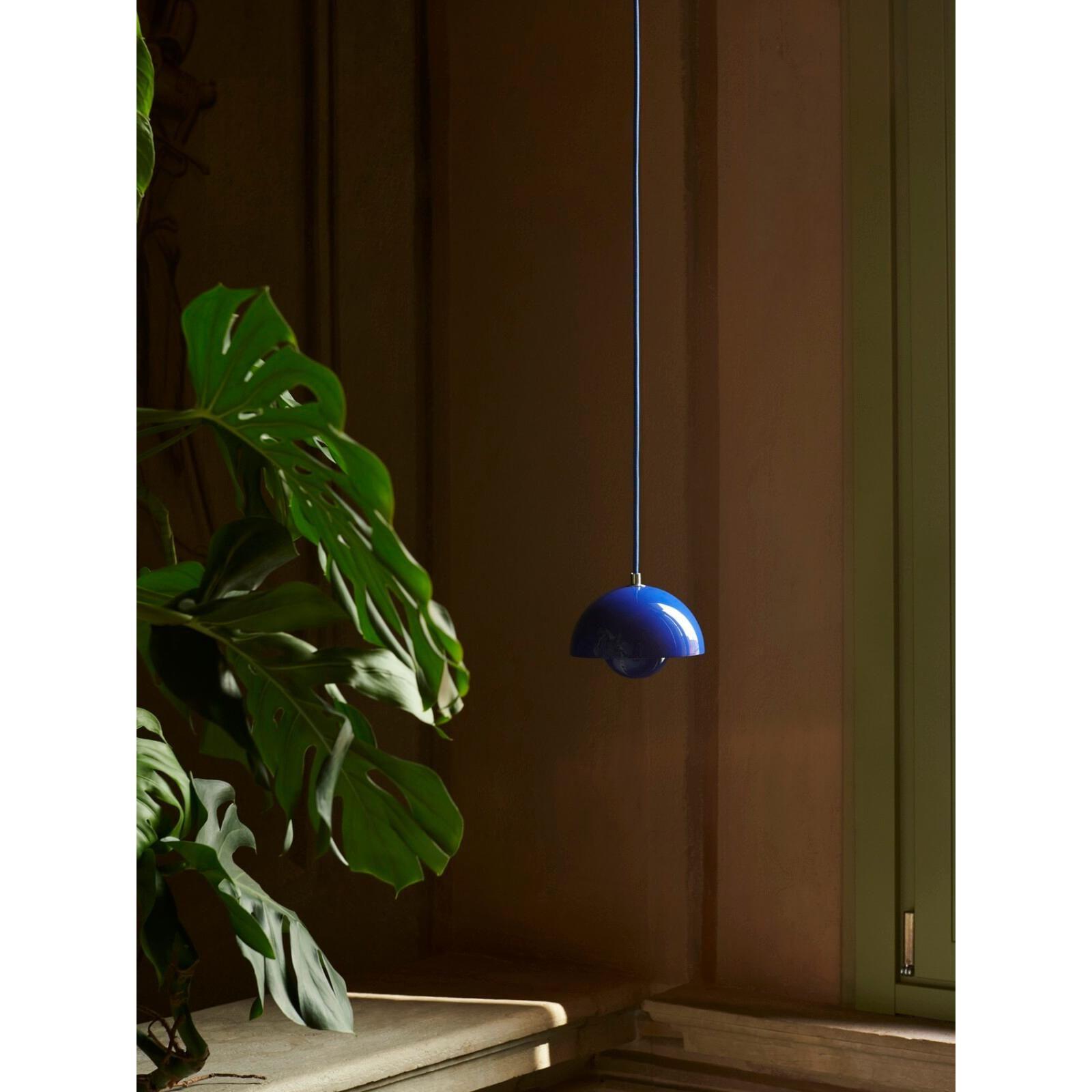 &Tradition - Flowerpot VP10 Pendant - AT-20838101 - Canada Light Shop