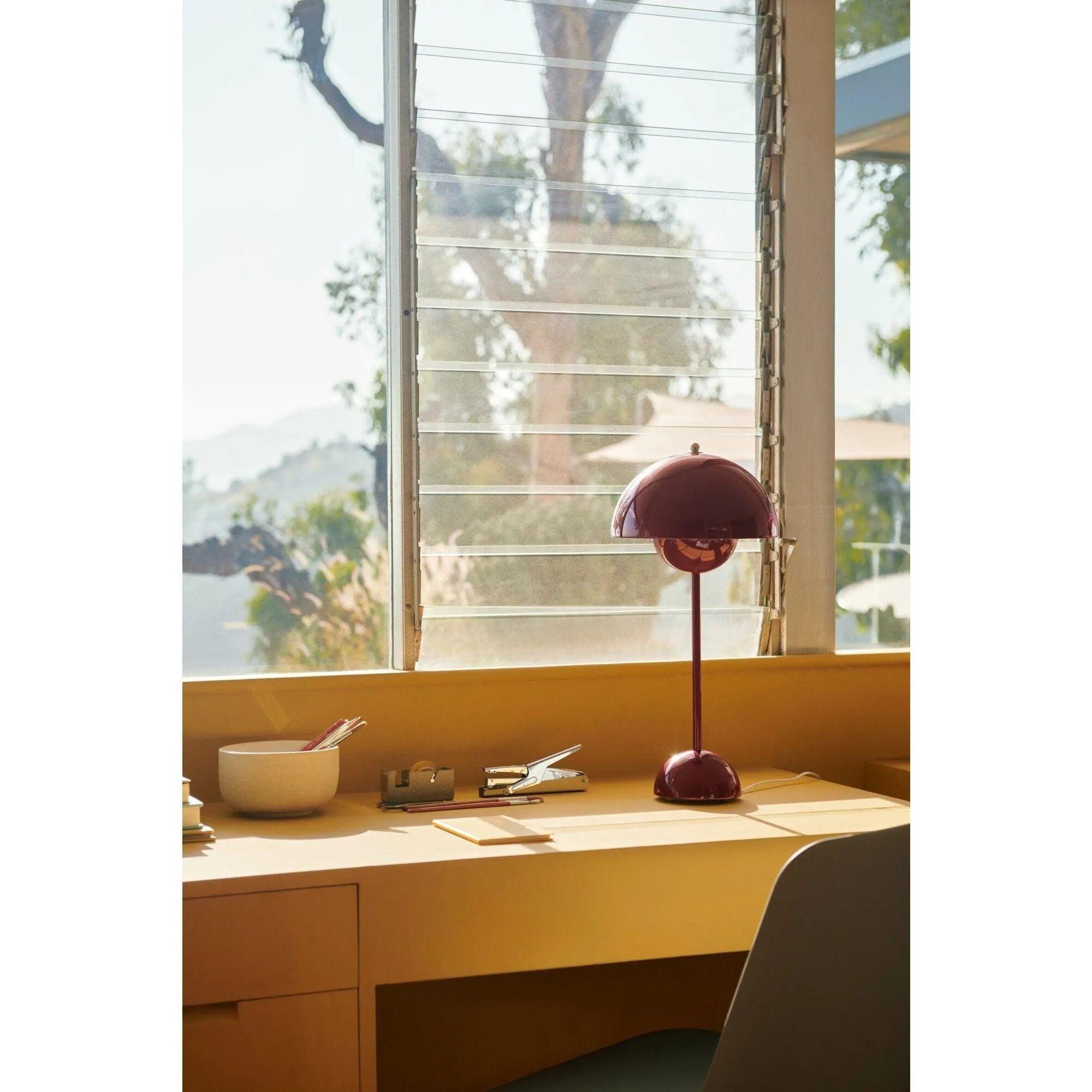 &Tradition - Flowerpot VP3 Table Lamp - AT-133084A268 - Canada Light Shop