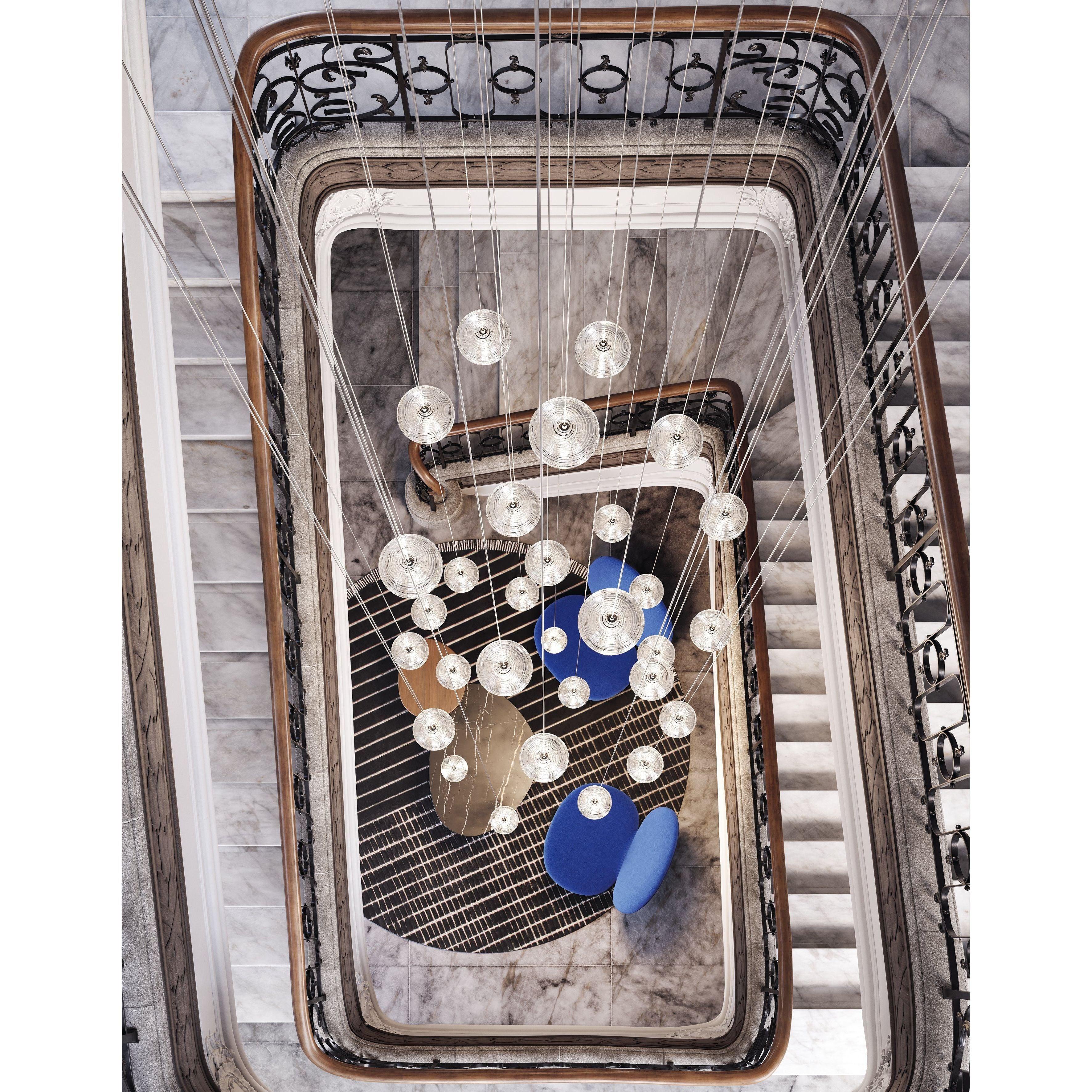 Lodes - 30 Light Jefferson Mini - Cluster Composition - 1 x R04L36 1000MU, 30 x 16821 4227U - Canada Light Shop