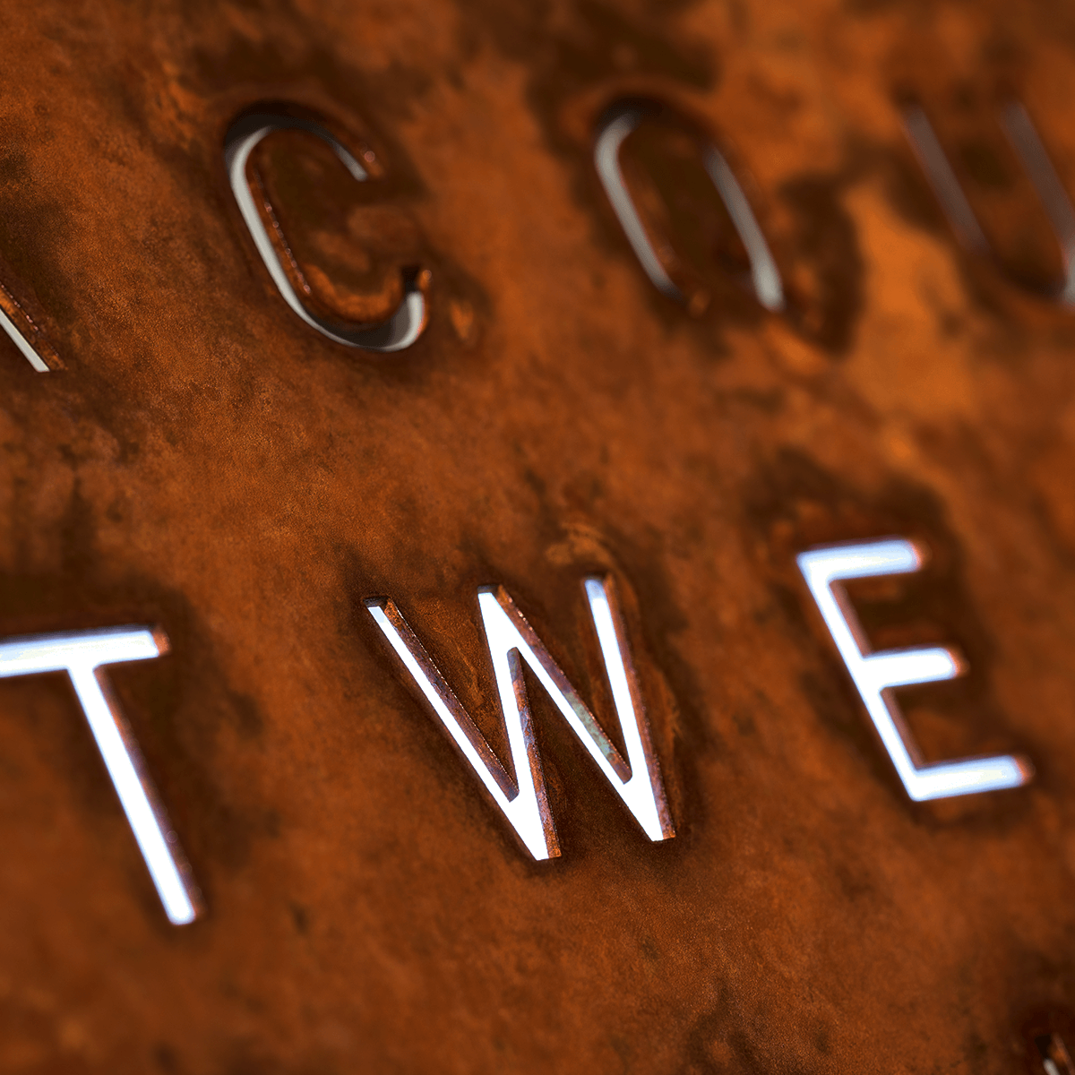 QLOCKTWO Q180V1RT QLOCKTWO EARTH 180 Rust